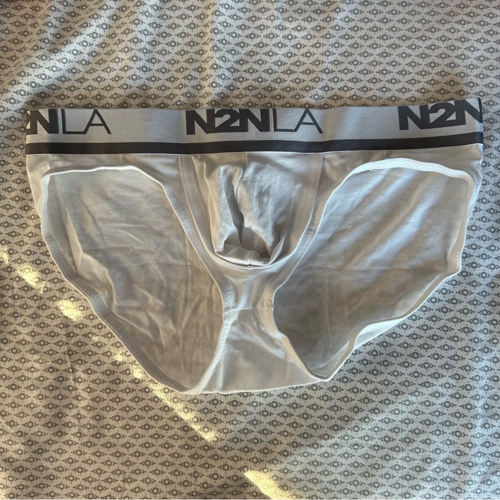 N2N Bodywear White Logo Cotton Pouch Bikini Briefs Size Large NWT